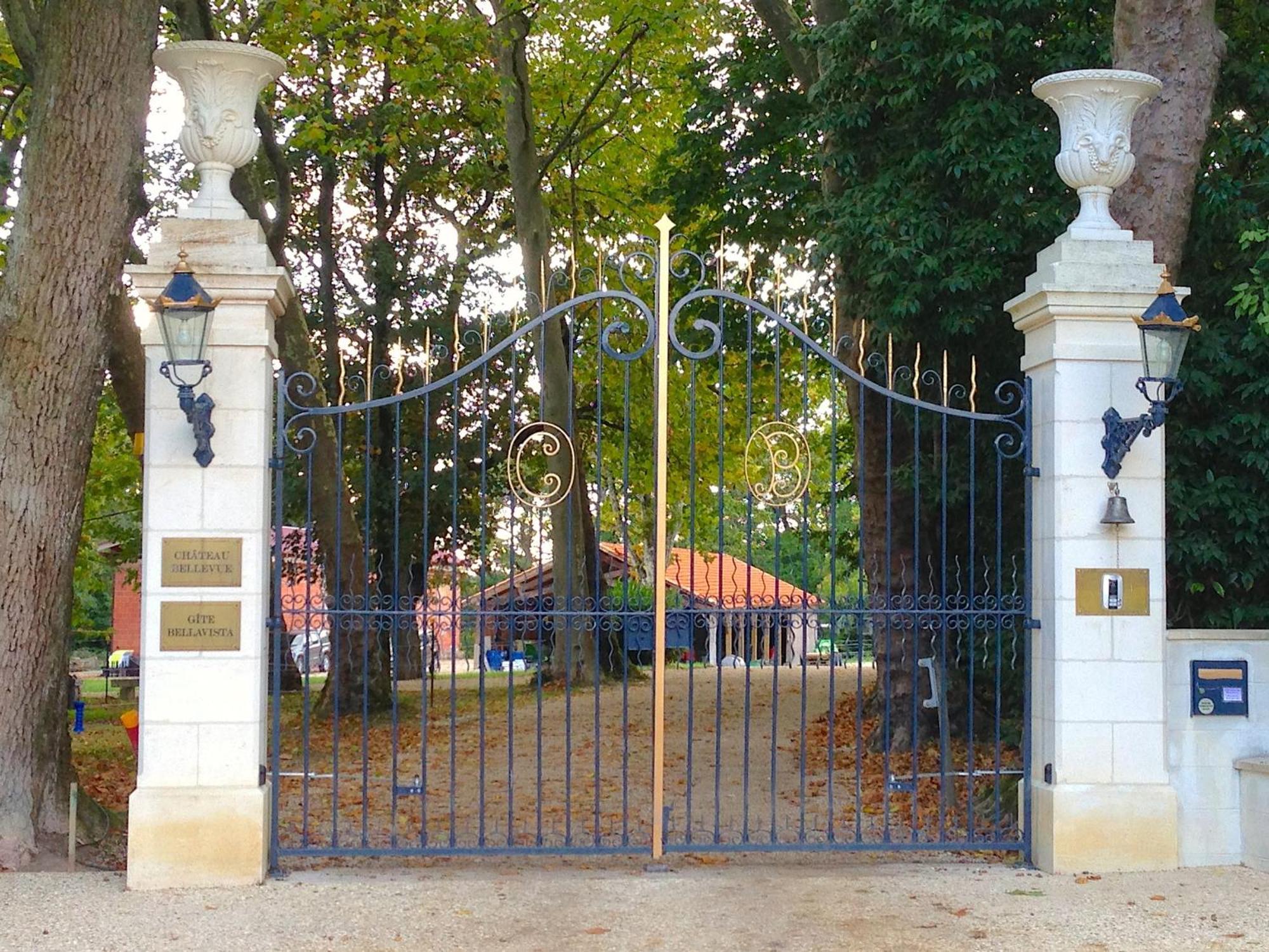 Chateau De Bellevue B&B Et Appartements Avec Piscine Saisonal Chauffee Et Chambres Partout Climatisees Saint-Avit  Εξωτερικό φωτογραφία
