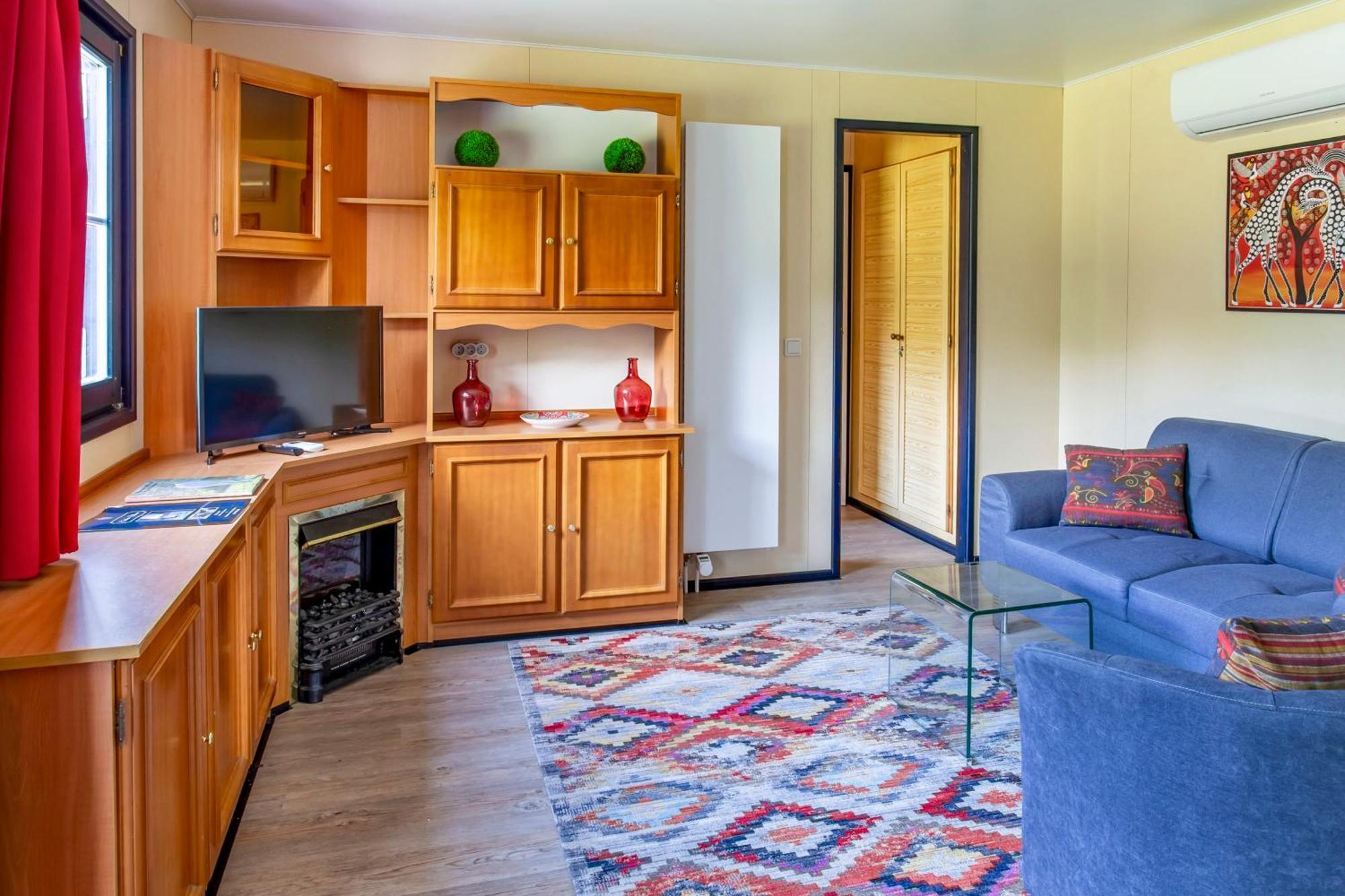Chateau De Bellevue B&B Et Appartements Avec Piscine Saisonal Chauffee Et Chambres Partout Climatisees Saint-Avit  Δωμάτιο φωτογραφία