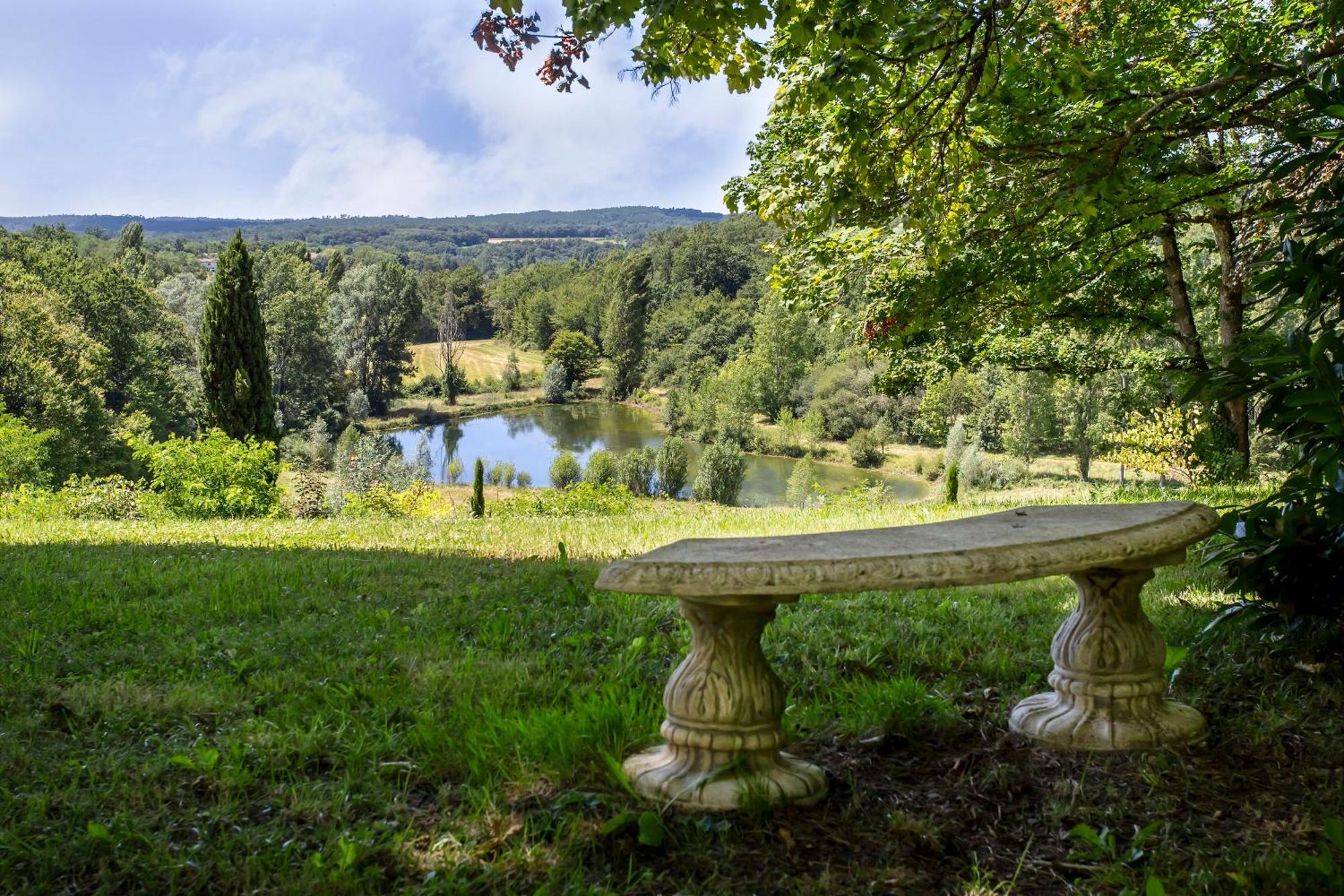 Chateau De Bellevue B&B Et Appartements Avec Piscine Saisonal Chauffee Et Chambres Partout Climatisees Saint-Avit  Εξωτερικό φωτογραφία